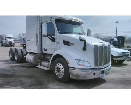 PETERBILT 579 WHOLE TRUCK FOR RESALE