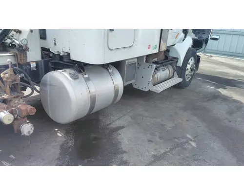 PETERBILT 579 WHOLE TRUCK FOR RESALE