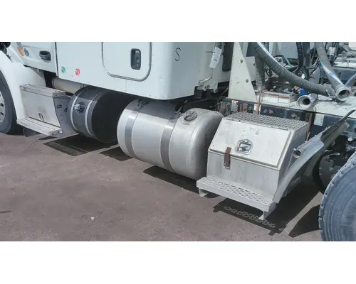 PETERBILT 579 WHOLE TRUCK FOR RESALE