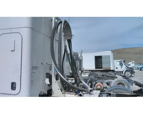 PETERBILT 579 WHOLE TRUCK FOR RESALE