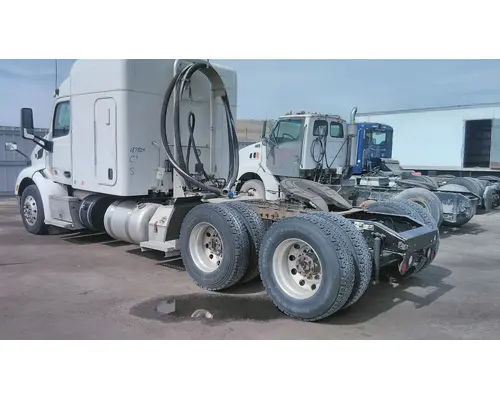 PETERBILT 579 WHOLE TRUCK FOR RESALE
