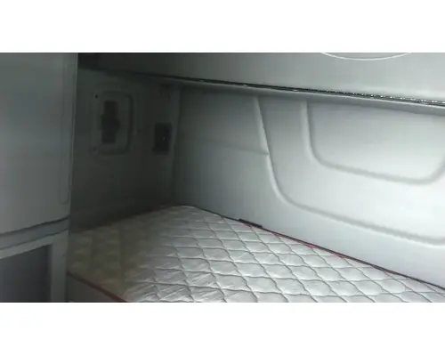 PETERBILT 579 WHOLE TRUCK FOR RESALE