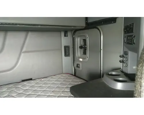 PETERBILT 579 WHOLE TRUCK FOR RESALE