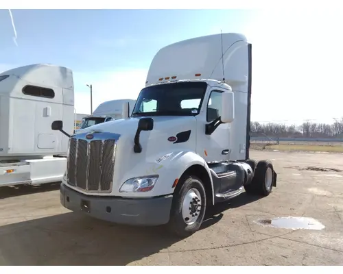 PETERBILT 579 WHOLE TRUCK FOR RESALE