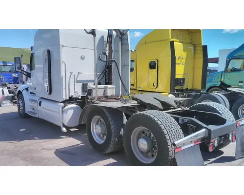 PETERBILT 579 WHOLE TRUCK FOR RESALE