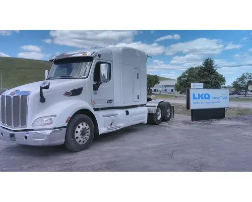 PETERBILT 579 WHOLE TRUCK FOR RESALE