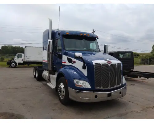 PETERBILT 579 WHOLE TRUCK FOR RESALE
