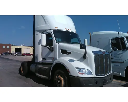 PETERBILT 579 WHOLE TRUCK FOR RESALE