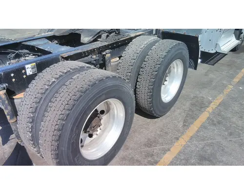 PETERBILT 579 WHOLE TRUCK FOR RESALE