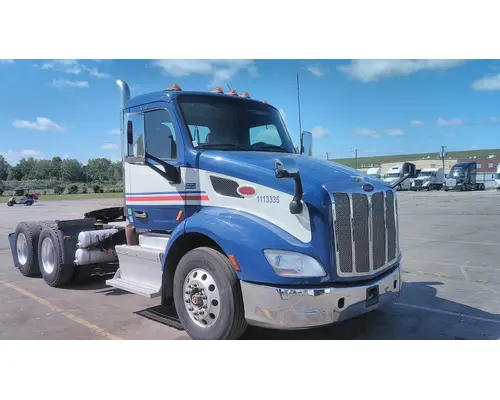 PETERBILT 579 WHOLE TRUCK FOR RESALE