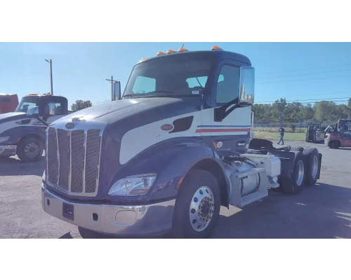 PETERBILT 579 WHOLE TRUCK FOR RESALE
