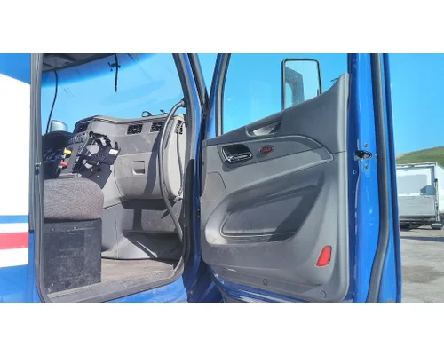 PETERBILT 579 WHOLE TRUCK FOR RESALE
