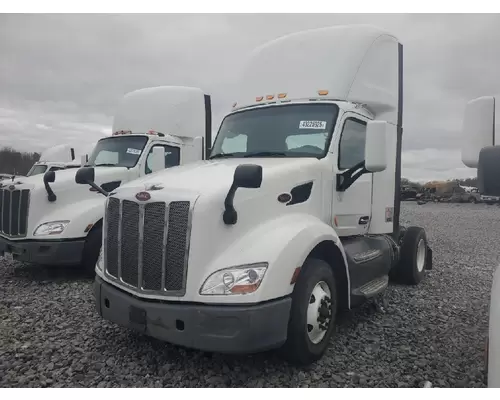 PETERBILT 579 WHOLE TRUCK FOR RESALE