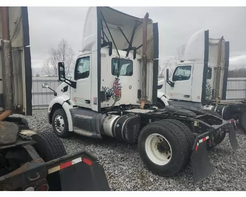 PETERBILT 579 WHOLE TRUCK FOR RESALE