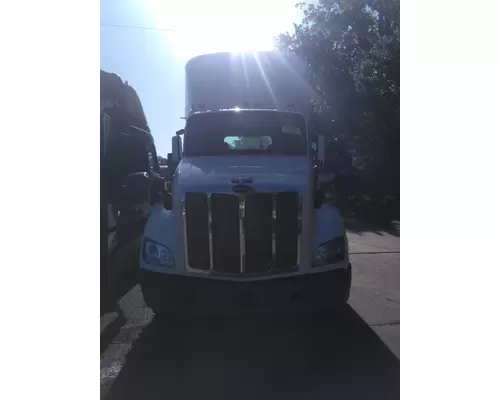 PETERBILT 579 WHOLE TRUCK FOR RESALE