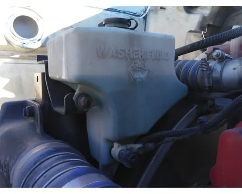 PETERBILT 579 WINDSHIELD WASHER RESERVOIR