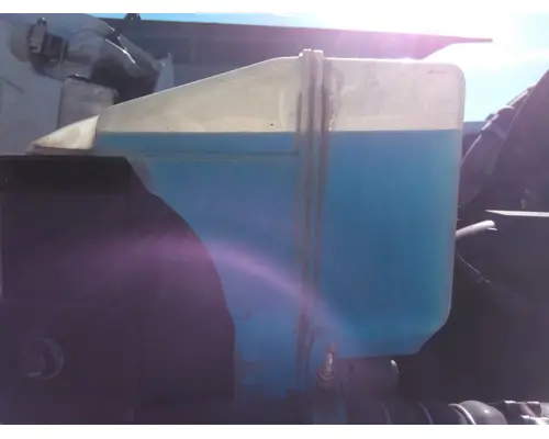PETERBILT 579 WINDSHIELD WASHER RESERVOIR
