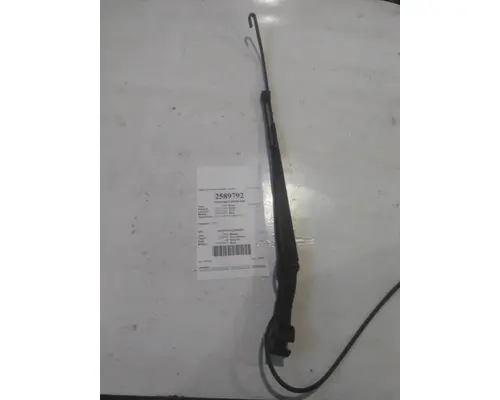 PETERBILT 579 WINDSHIELD WIPER ARM
