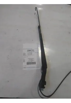 PETERBILT 579 WINDSHIELD WIPER ARM