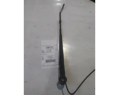 PETERBILT 579 WINDSHIELD WIPER ARM