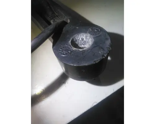 PETERBILT 579 WINDSHIELD WIPER ARM