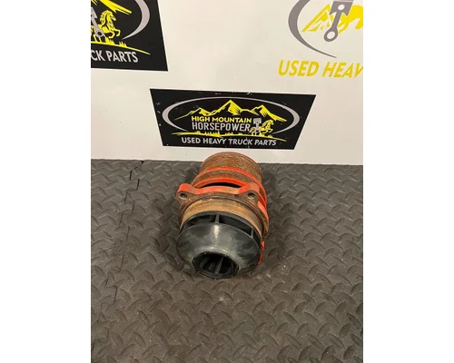 PETERBILT 579 Water Pump