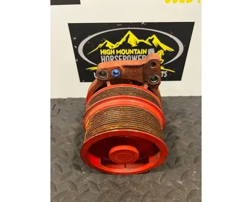 PETERBILT 579 Water Pump
