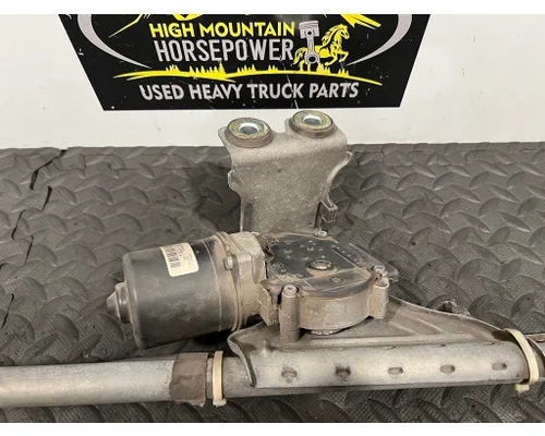 PETERBILT 579 Windshield, Wiper Motor