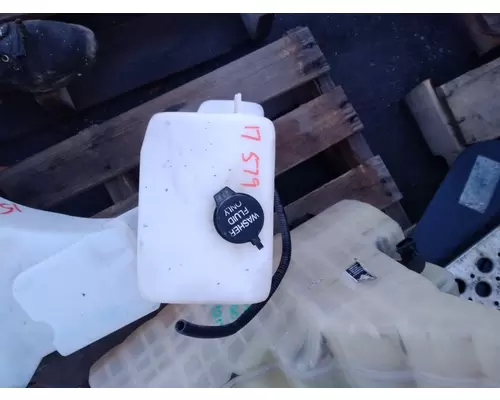 PETERBILT 579 Windshield Washer Reservoir