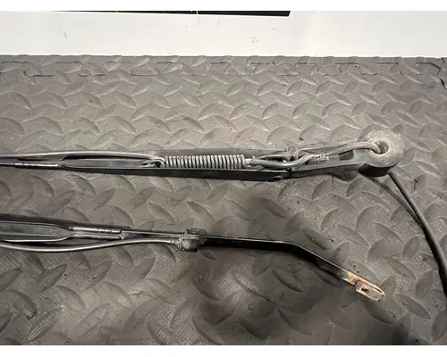 PETERBILT 579 Windshield Wiper Arm