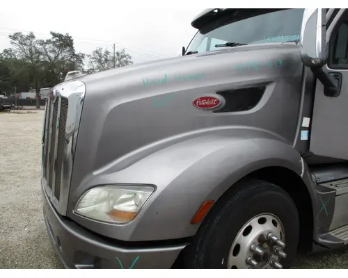 PETERBILT 587 2011-2025 HOOD