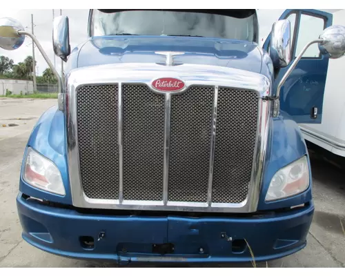 PETERBILT 587 2011-2025 HOOD