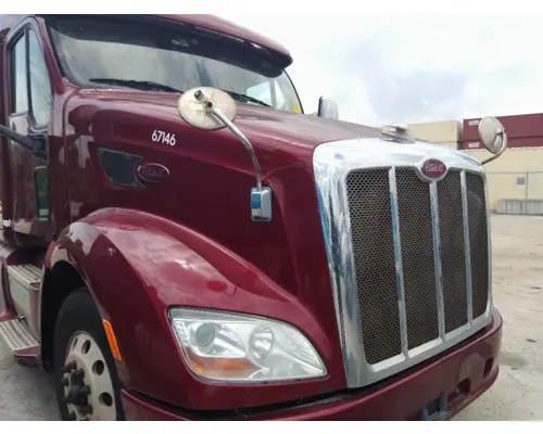PETERBILT 587 2011-2025 HOOD