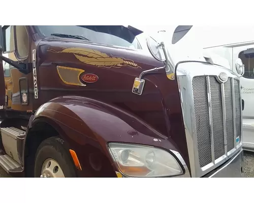 PETERBILT 587 2011-2025 HOOD
