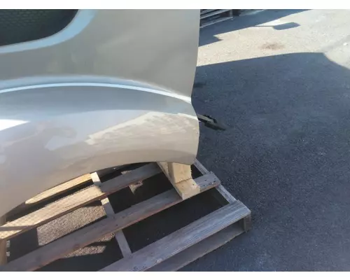 PETERBILT 587 2011-2025 HOOD