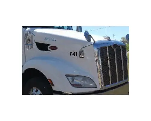 PETERBILT 587 2011-2025 HOOD
