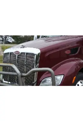 PETERBILT 587 2011-2025 HOOD