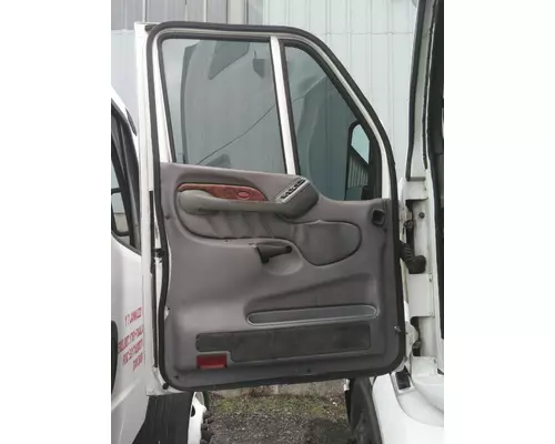 PETERBILT 587 2012-2018 DOOR ASSEMBLY, FRONT