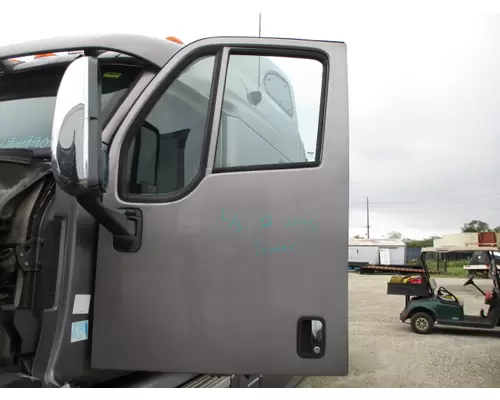 PETERBILT 587 2012-2018 DOOR ASSEMBLY, FRONT