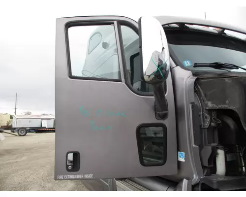 PETERBILT 587 2012-2018 DOOR ASSEMBLY, FRONT