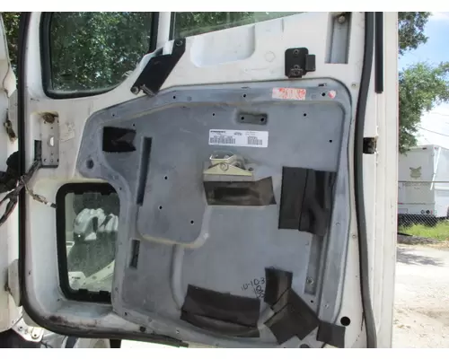 PETERBILT 587 2012-2018 DOOR ASSEMBLY, FRONT