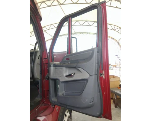 PETERBILT 587 2012-2018 DOOR ASSEMBLY, FRONT
