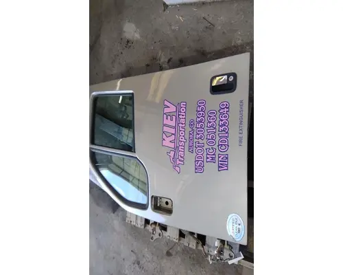 PETERBILT 587 2012-2018 DOOR ASSEMBLY, FRONT