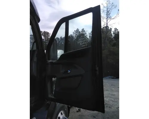PETERBILT 587 2012-2018 DOOR ASSEMBLY, FRONT