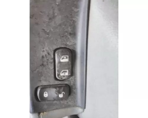 PETERBILT 587 2012-2018 DOOR ASSEMBLY, FRONT