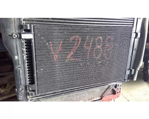 PETERBILT 587_40702 AC Condenser