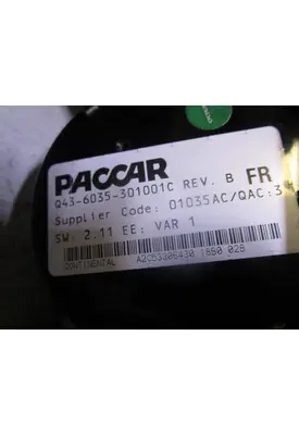 PETERBILT 587_Q43-6035 Tachometer