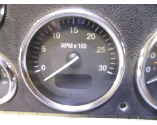 PETERBILT 587_Q43-6035 Tachometer