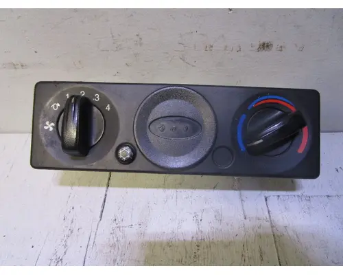 PETERBILT 587-Sleeper_Q21-6009 AC Control