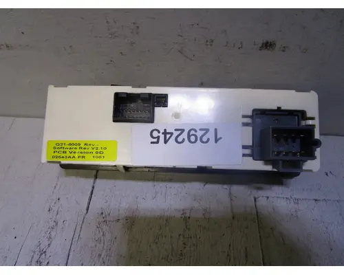 PETERBILT 587-Sleeper_Q21-6009 AC Control